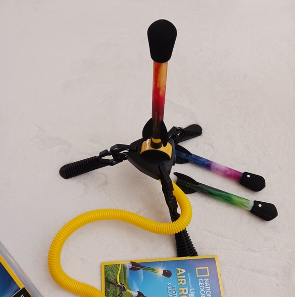 National Geographic Light-Up Air Rockets - Picture 4 of 8